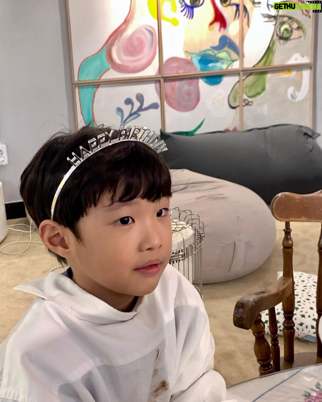 Lee Si-young Instagram - ππ μμ§ λλμ§ μμ μμΌ μ£Όκ°π λΆλ½λ€π
