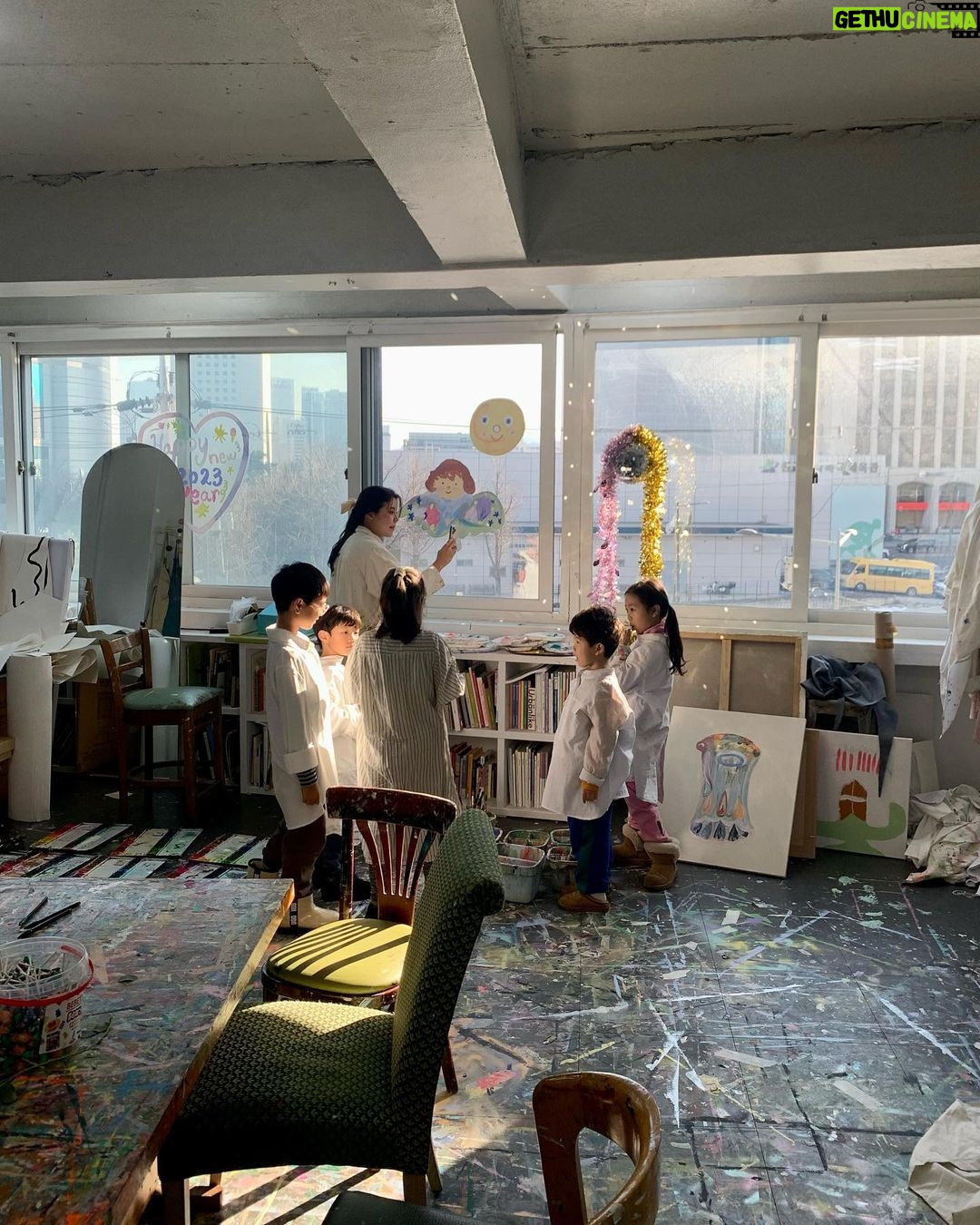 Lee Si-young Instagram - ππ μμ§ λλμ§ μμ μμΌ μ£Όκ°π λΆλ½λ€π