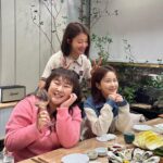 Lee Si-young Instagram - ♥️♥️♥️ 민경언니랑 귀욤지민이랑🫶🏻 영천영화에서 신년회!!!!!!!!!!💃🏻💃🏻💃🏻💃🏻💃🏻 영천영화 뜰