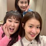 Lee Si-young Instagram - ♥️♥️♥️ 민경언니랑 귀욤지민이랑🫶🏻 영천영화에서 신년회!!!!!!!!!!💃🏻💃🏻💃🏻💃🏻💃🏻 영천영화 뜰