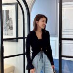 Lee Si-young Instagram - 🖤 촬영 끝나고 나도 좀📸✨🫶🏻