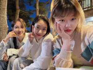 Lee Soo-hyun Instagram - 보고싶은 언니들🥺 #바라던바다