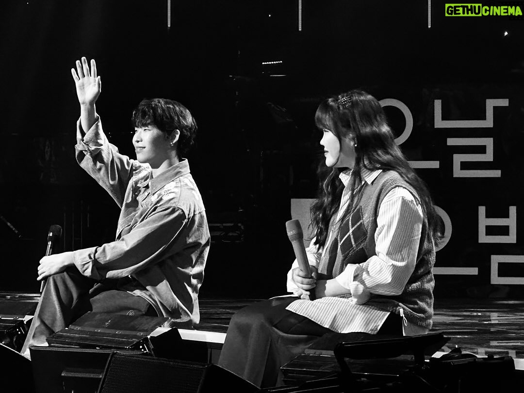 Lee Soo-hyun Instagram - 정말 특별했던 잊지못할 2023 잘가 고마웠어👋🏻 더 건강하고 행복해질께 2024 잘부탁해❤️🩷