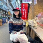 Lee You-mi Instagram - 첫 기름 떡볶이 😋 웃을때 🎀 🥜