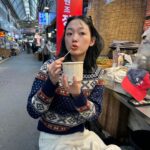 Lee You-mi Instagram - 첫 기름 떡볶이 😋 웃을때 🎀 🥜