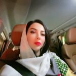 Leila Otadi Instagram - ترافیک چی میگه ☹️😜 خدایا مارا رهایی عطا فرما🤣👌🏻