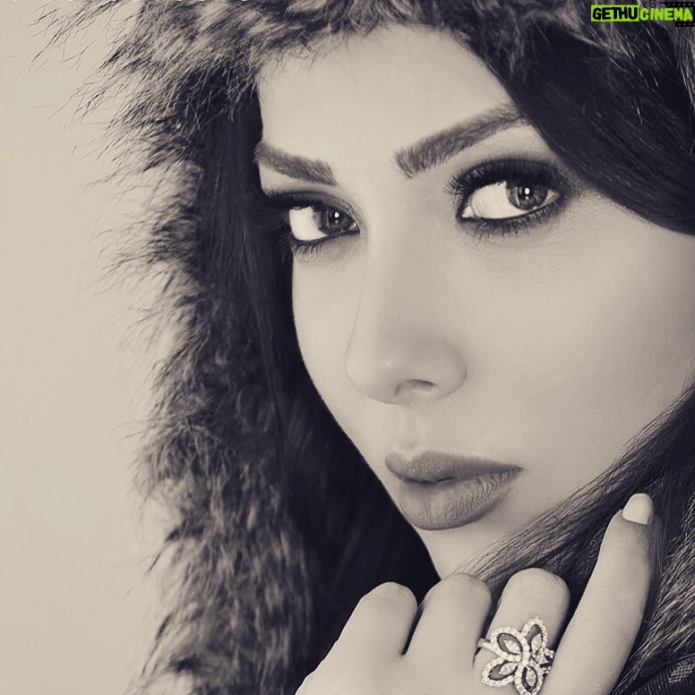 Leila Otadi - 49.6K Likes - تقدیم به هر کس که داره
این پست رو میخونه:
الهی غصه تو قلبتون بمیره
تنتون سالم
دلتون هرگز نگیره
الهی درد و غم ازتون جداشه
الهی صاحب قلبتون خداشه.❤️❤️❤️