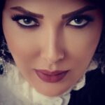 Leila Otadi Instagram - دوستان عزيزم من درقبال پيجهاي فالو شده توسط صفحم مسئوليتي ندارم ،چون همه ي عزيزان رونميشناسم وبصورت رندوم فالو ميشن،دوستون دارم💕💕💕💕💕