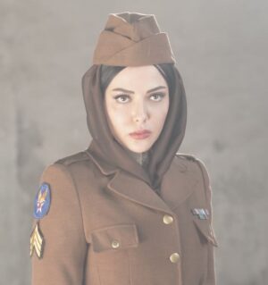 Leila Otadi Instagram - در زمستان خشک 
در پاییز زرد…
و در بهار سبز می شوند؟
تو باور نکن عشق من!
دوست داشتن اگر 
به جان درخت ها هم بیفتد 
چهار فصلشان شکوفه باران است …
❤️❤️