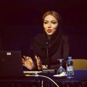 Leila Otadi Instagram - Cyprus#leilaotadii سخنرانی برای دانشجویان عزیز دانشگاه قبرس