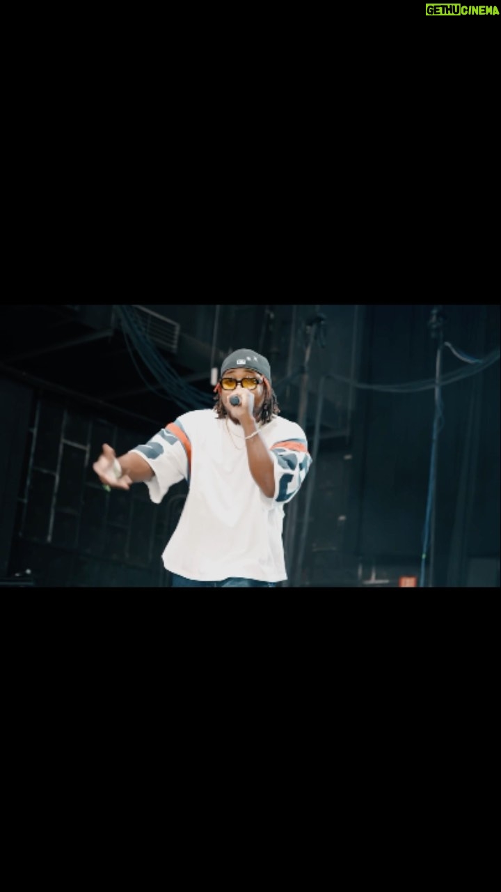 Leon G. Thomas III Instagram - Happy Memorial Day y’all ! I had an amazing time vibing out at #Rnbonlyfest. Shout out to @tydollasign for giving me the opportunity to perform my new single #Xrated 🙌🏾 @ezmny @motownrecords