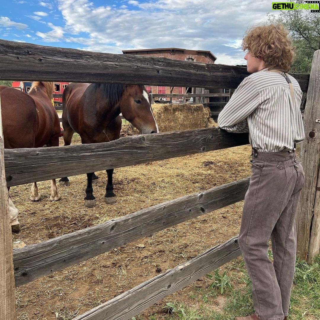 Lev Cameron Instagram - In my cowboy era 🤠#farheaven