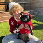 Lev Cameron Instagram - If u look closely there are two dogs in this photo