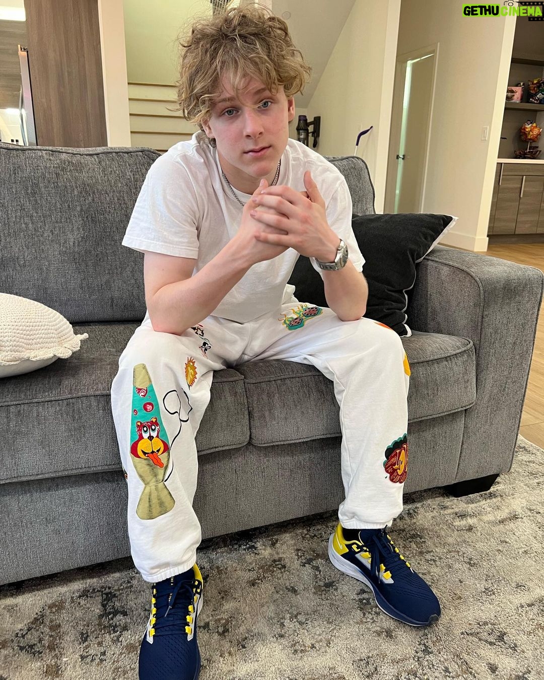 Lev Cameron Instagram - it is what it is 🤷🏼♂️ go @rams
