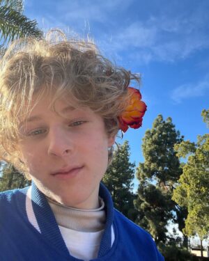 Lev Cameron Instagram - 🌺 here you go