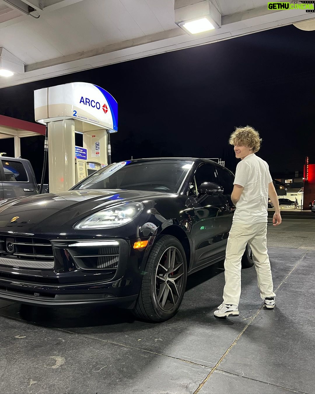 Lev Cameron Instagram - we ride Porsches in the rain