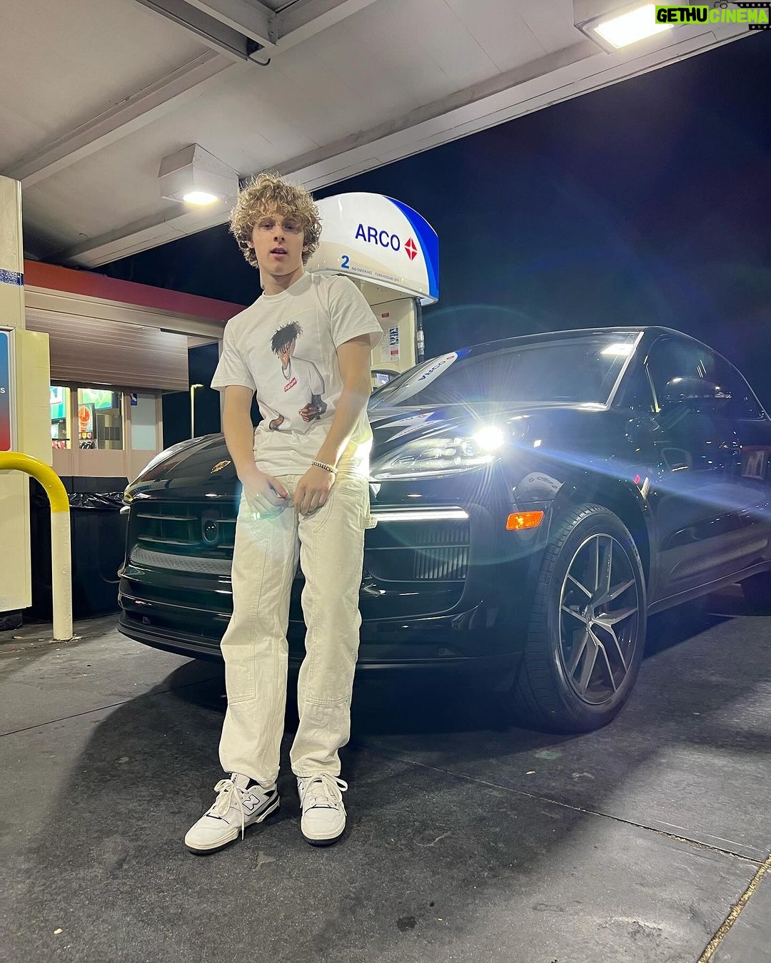 Lev Cameron Instagram - we ride Porsches in the rain