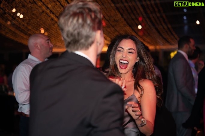 Lindsey Morgan Instagram - Ok, fine. Some evidence. Thank you @kaleycuoco & @tommypelphrey for throwing a wicked party & for falling in love for us all to enjoy 🥰 Many congratulations again 🤍 We can’t wait to meet Baby Girl Pelphrey 😍🥰