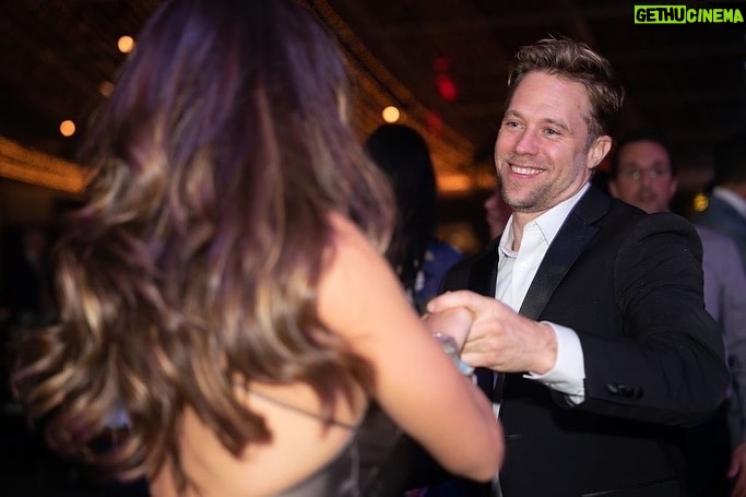 Lindsey Morgan Instagram - Ok, fine. Some evidence. Thank you @kaleycuoco & @tommypelphrey for throwing a wicked party & for falling in love for us all to enjoy 🥰 Many congratulations again 🤍 We can’t wait to meet Baby Girl Pelphrey 😍🥰