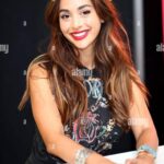 Lindsey Morgan Instagram - A Christmas Miracle! She got her IG back 😚🤍 Thank you for all the prayers, vibes and light during this difficult time of disconnection What did I miss?? ((Thank you @lindseymorgancloset for showing me these cute pics from the German ComicCon))