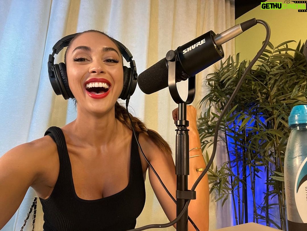 Lindsey Morgan Instagram - Baby’s (sorta) first podcast! Honored to chat with friend @karenadawn & founder of @the.big.silence on all things mental health, healing & my personal journey. I think we broke the record for the longest pod cast on her show…but honestly, I could talk for hours about it. Mental Health is something I am deeply passionate about and to obliterate the stigma surrounding it. I believe we must share in order to heal for only then, we can live fully in our light ✨ I hope you enjoy if you choose to listen and I wish you love & light on your journey. Links are in @the.big.silence & @karenadawn bios ✨🤍
