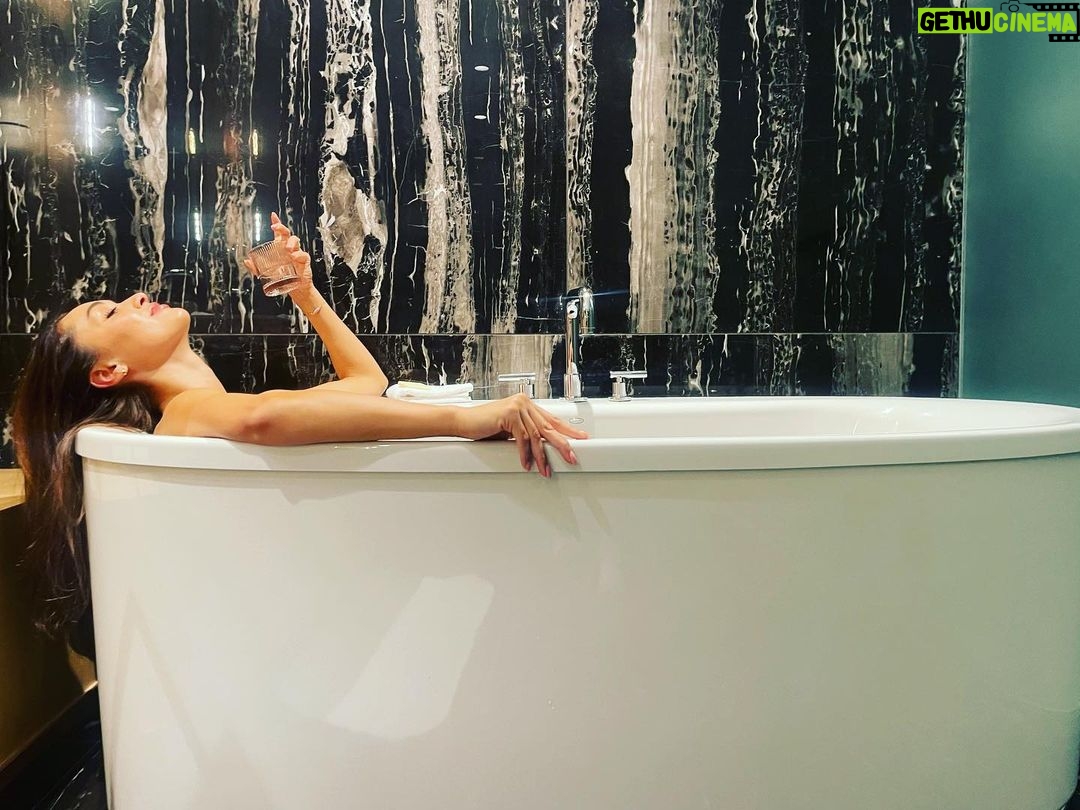 Lindsey Morgan Instagram - Me after the Bach @jwmarriottvan