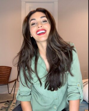 Lindsey Morgan Instagram - When I went dark for Michelle.
.
.
.
A rerun aka double the fun for @thecwwalker tonight 8/7c on the @thecw