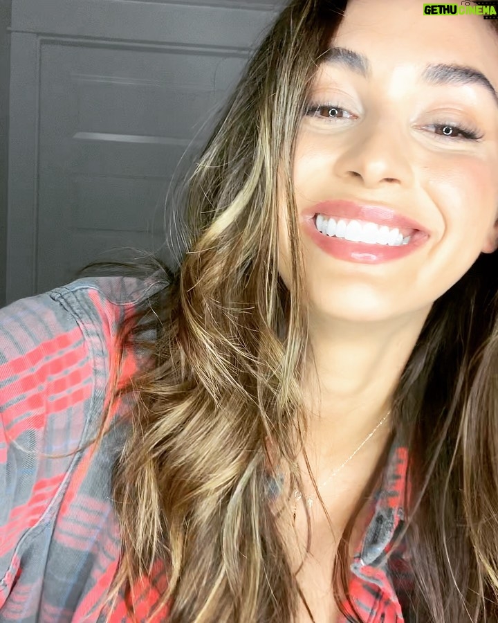 Lindsey Morgan Instagram - SKYLIN3S has it’s GALACTIC WORLD PREMIERE @frightfestuk digital film festival October 25TH! You can purchase tickets at the link in my bio or head to FrightFest.co.uk