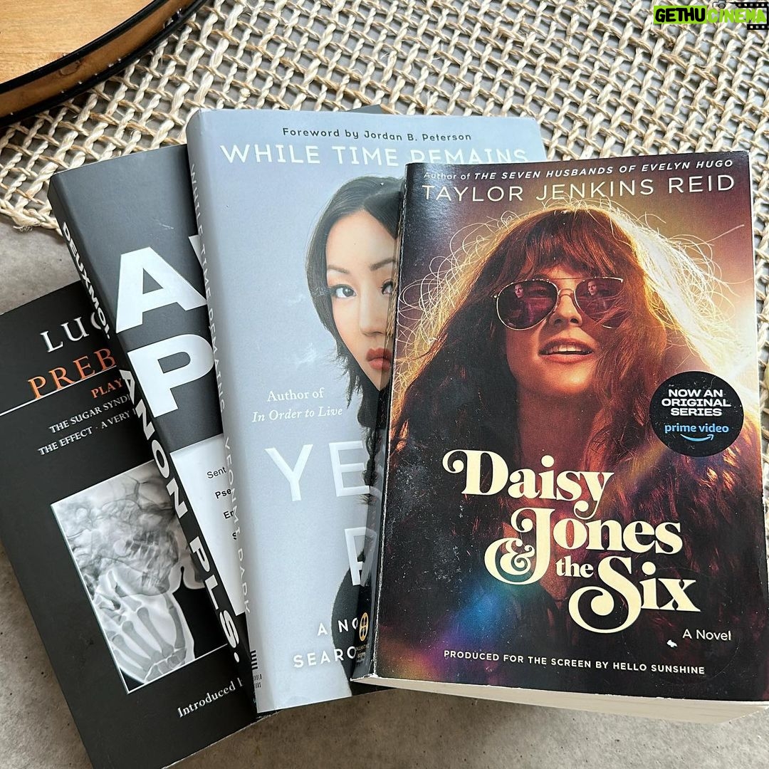 Lindsey Morgan Instagram - February/March reads. @daisyjonesandthesix in anticipation for @charmdegrate new knock out show on @amazonstudios!! 👏🏽✨ It’s gorgeous and magical, just like her! Everyone stream it now, if you haven’t! As Time Remains. Deuxmoi Anon Pls. Lucy Prebble Plays 1. An eclectic mix these past two months. Interesting, fun, thought provoking, things I liked, things I didn’t. But overall, I like reading to expand my own mind. Now, what for April? Drop your recs!