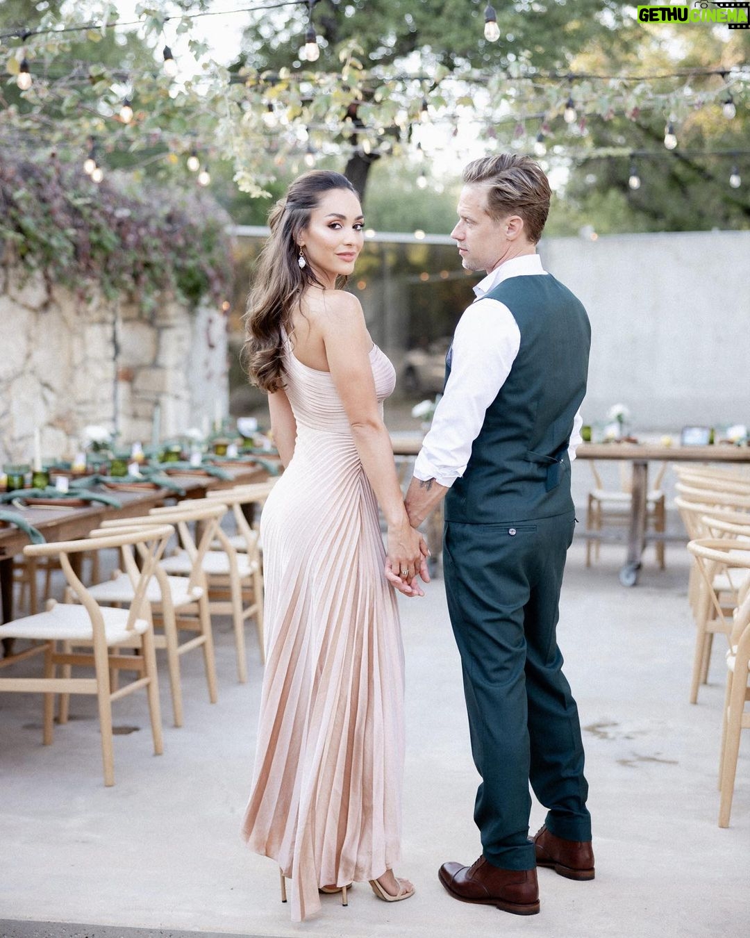 Lindsey Morgan Instagram - The Rehearsal Dinner Pt. 1 Thank you so much to all of our incredible vendors for making this the beginning of the most magical weekend 📸 @charmingimages Venue Villa Artique @feel.austin Hosted by @karenadawn Tables & chairs @lootrentals Plates & Glassware @tablemannerstx Cocktails @madremezcal Our incredible chef Meredith Shaffer Planning @hillcountrynative