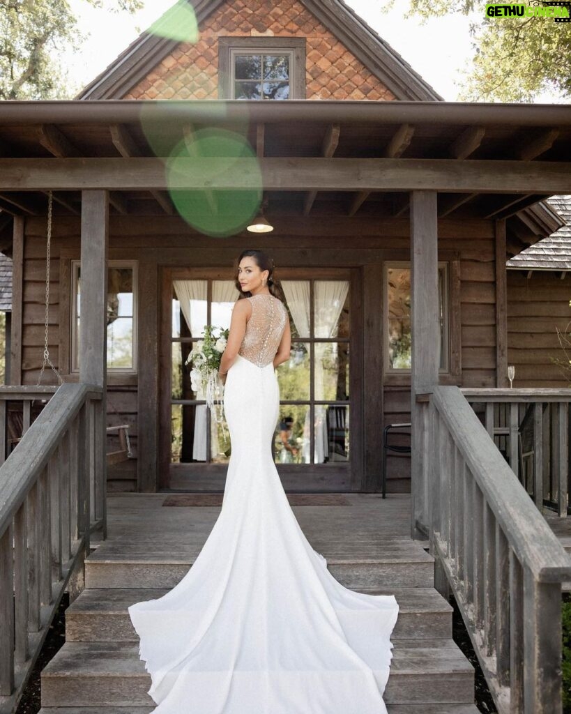 Lindsey Morgan Instagram - A @pronovias Bride 🤍 Thank you @pronovias for the most beautiful wedding dress & making this day the most magical of my life Photography: Marcin Pawlowski @charmingimages Make up: Desirae Cherman @desiraecherman Hair: Michael Kanyon for KANYON Beauty @michaelkanyon Nails: Ekaterina Danilina @that_russiangirl_