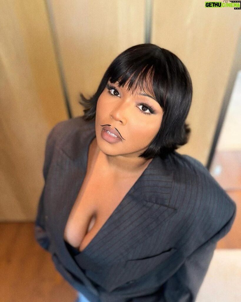 Lizzo Instagram - I wanna be a supermodel 🥸