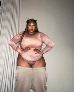 Lizzo Instagram - EASY SNATCH-CESS! THIS BODYSUIT IS CALLING UR NAME! @yitty <——— U KNO U WANNA😚