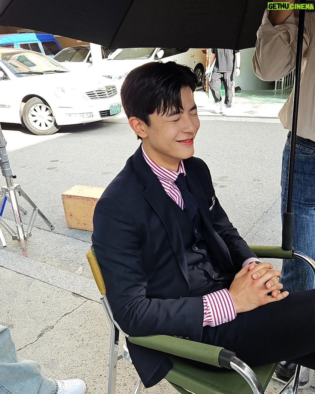 Lomon Instagram - 브랜딩 인 성수동의 모든 에피소드가 공개되었습니다 ! 고생해주신 스텝 여러분 ,감독님 , 배우님들께 감사의 말씀을 전하고 싶습니다 🙏덕분에 잊지 못할 새로운 인연과 추억을 만들었습니다 . 그리고 강나언과 소은호를 사랑해주신 모든 시청자 여러분 그리고 팬 여러분들께 진심으로 감사드리고 사랑합니다 💕💕 항상 건강하세요 💕💕