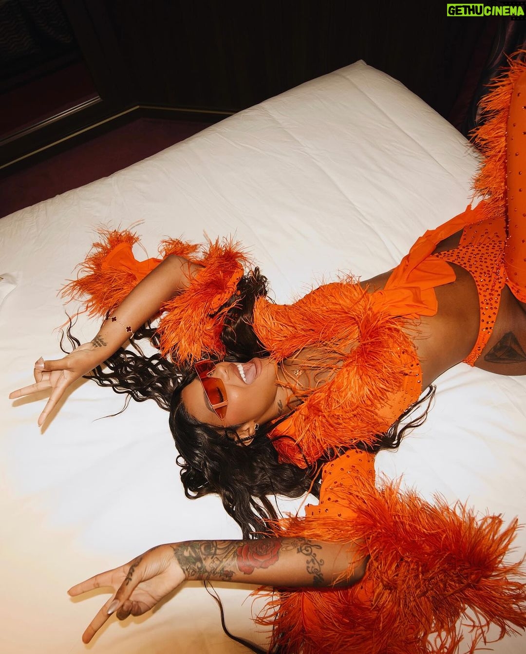 Ludmilla Instagram - Já estou com saudades de tudo isso 🧡
