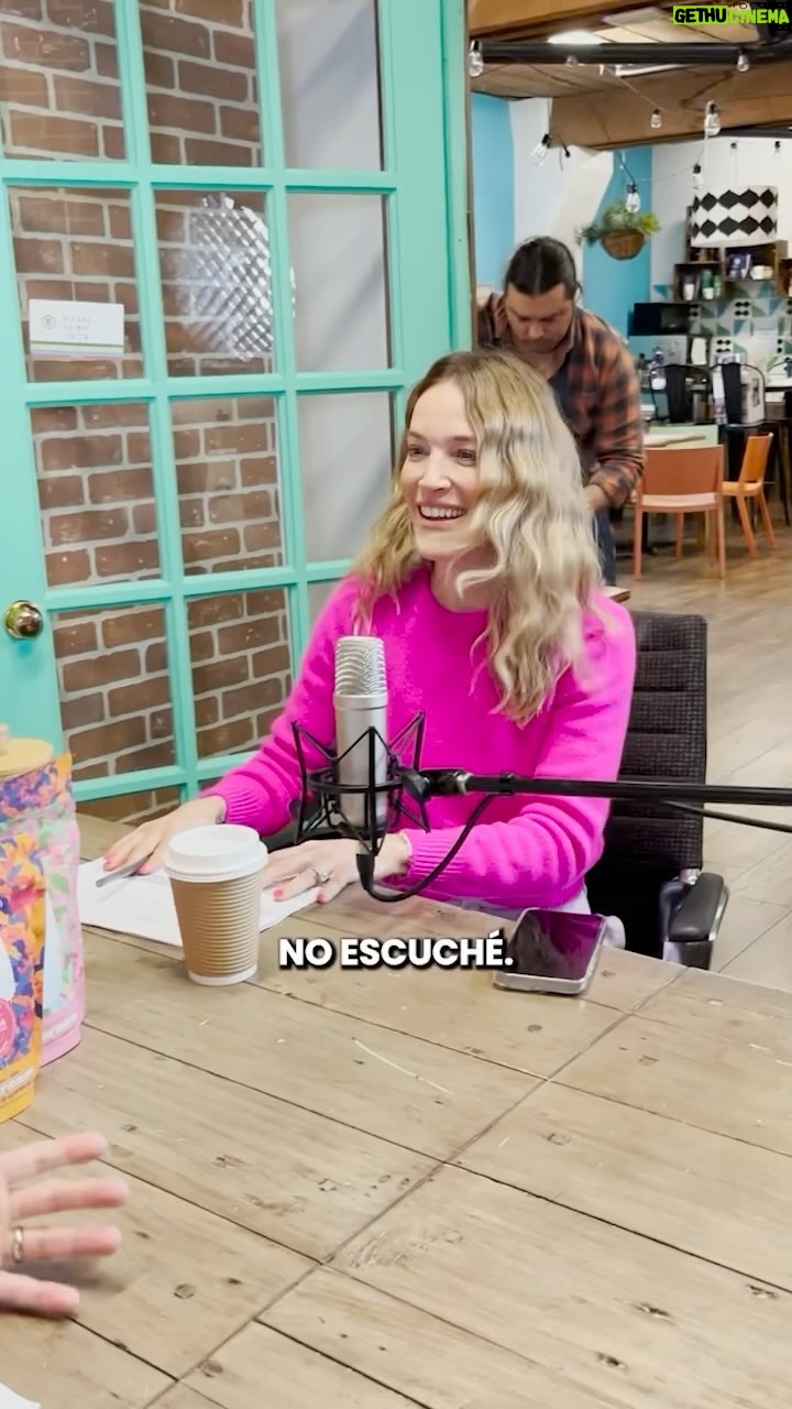 Luisana Lopilato Instagram - Nuevo episodio de @Latincouver 🎙️✨ Para mí, grabarlo es una oportunidad para aprender y conectar con personas increíbles. ☕️Hablamos sobre café, estoy segura que vas a aprender muchísimo! 💪🏻 Y si querés saber cómo me fue en la cata, mirá el episodio completo en Youtube o Spotify. Con amor, Lu 🩷 New episode of @Latincouver! For me, recording it is an opportunity to learn and connect with amazing people. We talked about coffee, I’m sure you’ll learn a lot! And if you want to know how the tasting went, watch the full episode on YouTube or Spotify. With love, Lu. #lovepodcasting #podcastlife #latinosencanada #argentinosencanada #cafetasting #cafeteando