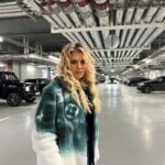 Lyudmila Chebotina Instagram - Эту тачку я сама купила Эту шубу я сама купила Ювелирку, сумки я сама купила И в музло свое я сама вложила🙂