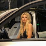 Lyudmila Chebotina Instagram - Сфоткай, типо моя☺️ @kings_rental_cars обожаю❤️ Dubai, United Arab Emirates
