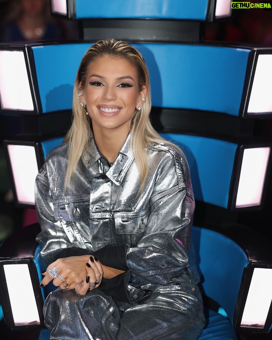 Lyudmila Chebotina Instagram - Включай @ntvru прямо сейчас! Там @yousuperntv 🔥 @weitmedia