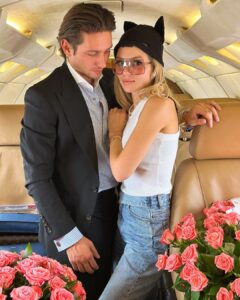 Lyudmila Chebotina Instagram - Смотрю, как он улыбается🖤 #happyvalentinesday