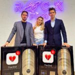 Lyudmila Chebotina Instagram - Вот это сюрприз😻😭 Нет слов… @rockfam.label спасибо, семья🫶🏻 Альбом #theend💔 ..12 платин..шок😭 Спасибо команде лейбла за профессиональную работу и веру в меня, спасибо Давиду Матуа за крутой саунд и звучание🙏🏼 Неужели мечты сбываются😭💔