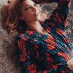 Mélanie Dedigama Instagram - ❤️ . #shooting #picoftheday #sundaymood #red #flowerstagram #dresses #love