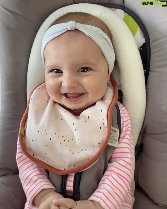 Mélanie Dedigama - 147K Likes - Mon rayon de soleil ☀️❤️
.
#babysmile #mybestfriend #babylove