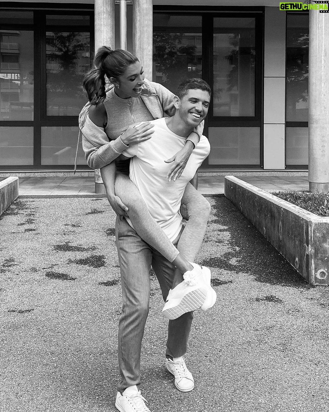 Mélanie Dedigama - 132.1K Likes - Happy birthday mon frère @edwin.dedigama 🎂💙
.
Je t’aime pour toujours ♾
.
#familyfirst #brothersister #frereetsoeur #family #birthday