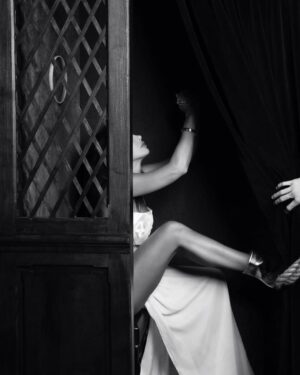 Mélanie Dedigama Instagram - 🔥🔥🔥

.

Shooting for @faddy_magazine_usa 
Photographer : @stefanierenoma 
Beauty : @dorianjollet 
Styling : @audrey.jehanno 
Editing : @raphael_say 
Place : @sinnerparis 

.

#newyork #magazine #beauty #blackandwhite #shooting #edit