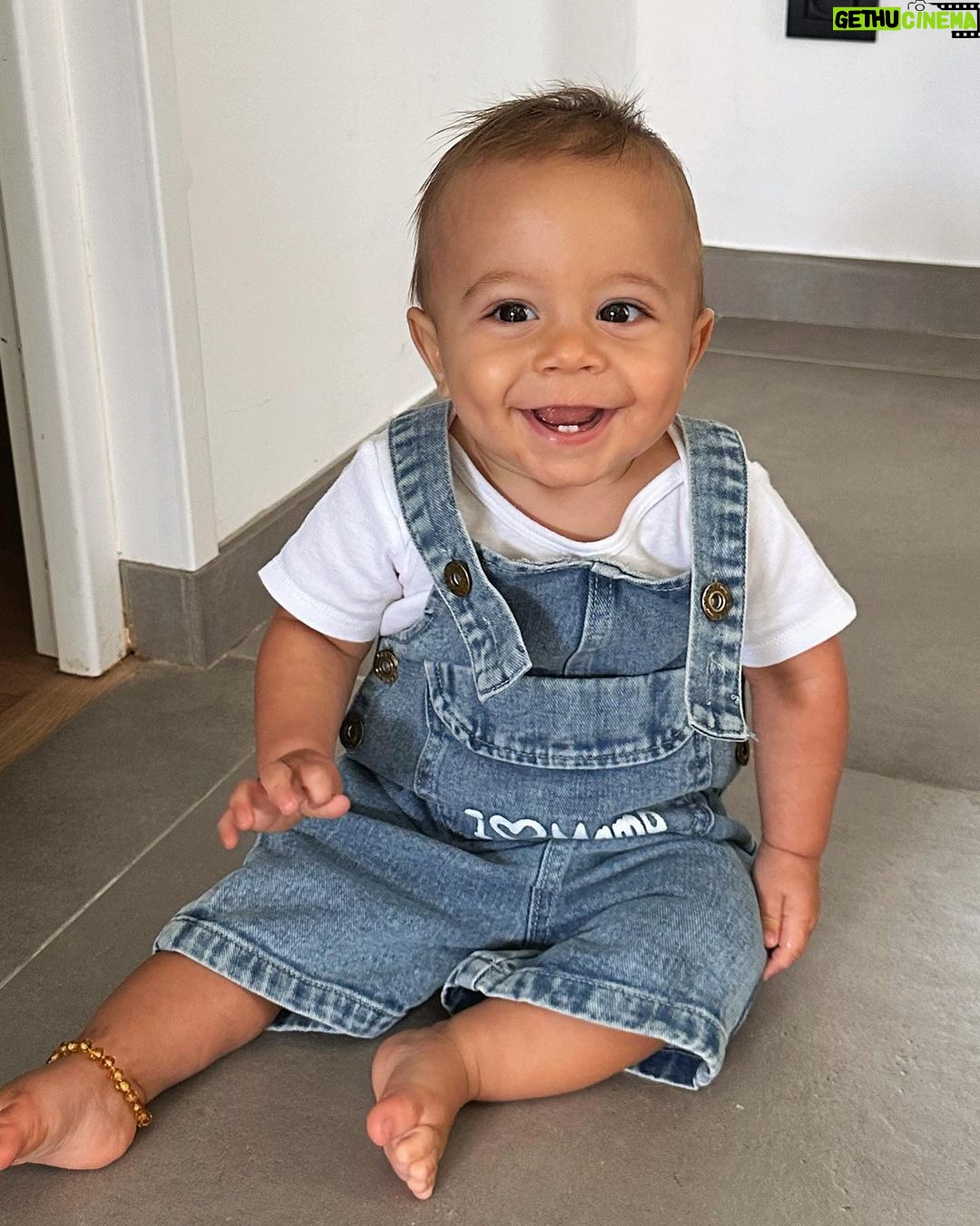 Maddy Burciaga Instagram - Notre Petit Coquin… toujours le Sourire aux lèvres 😁🤍 Marseille, Provence-Alpes-Cote-d'Azur, France