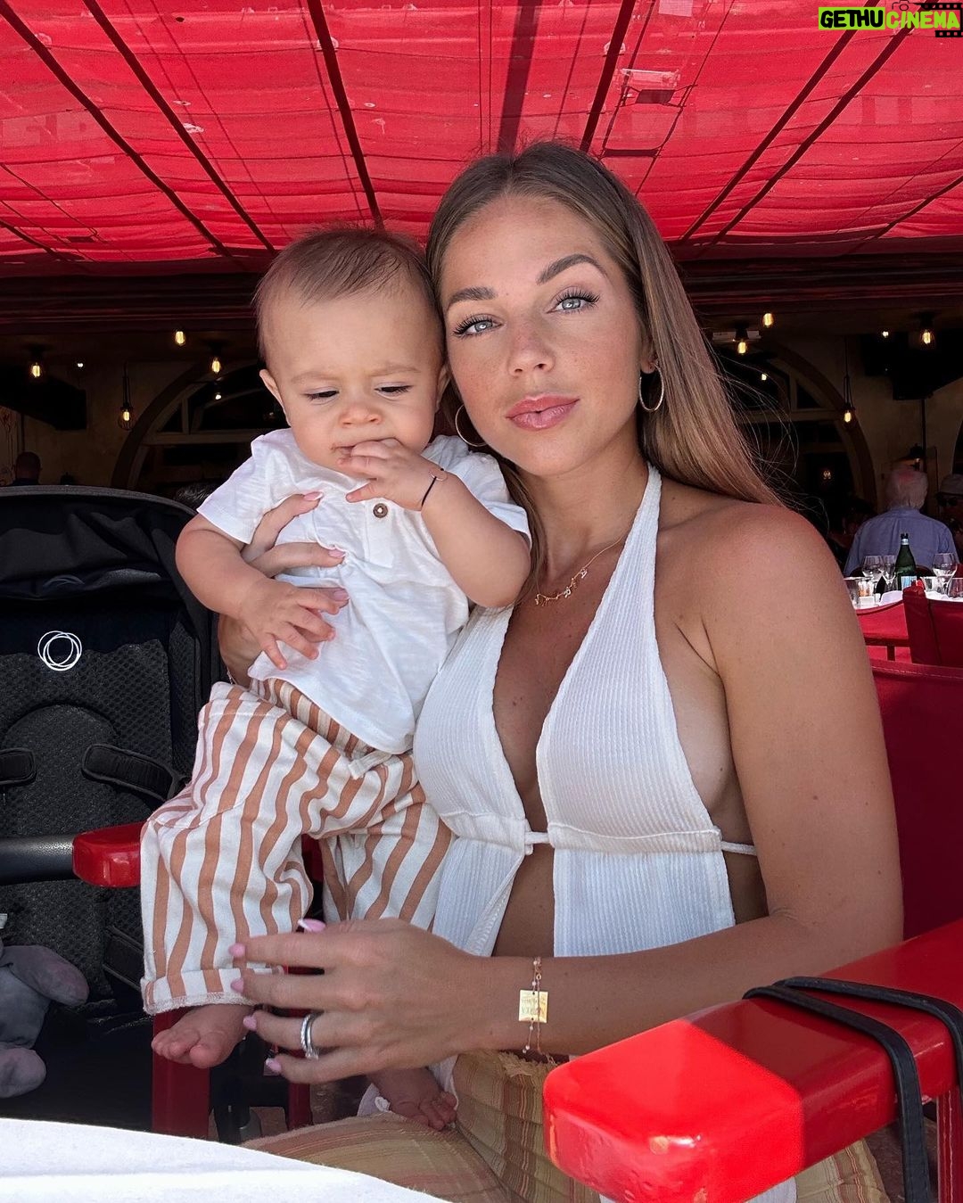 Maddy Burciaga Instagram - Une journée a St Tropez 🫶🏼❤️