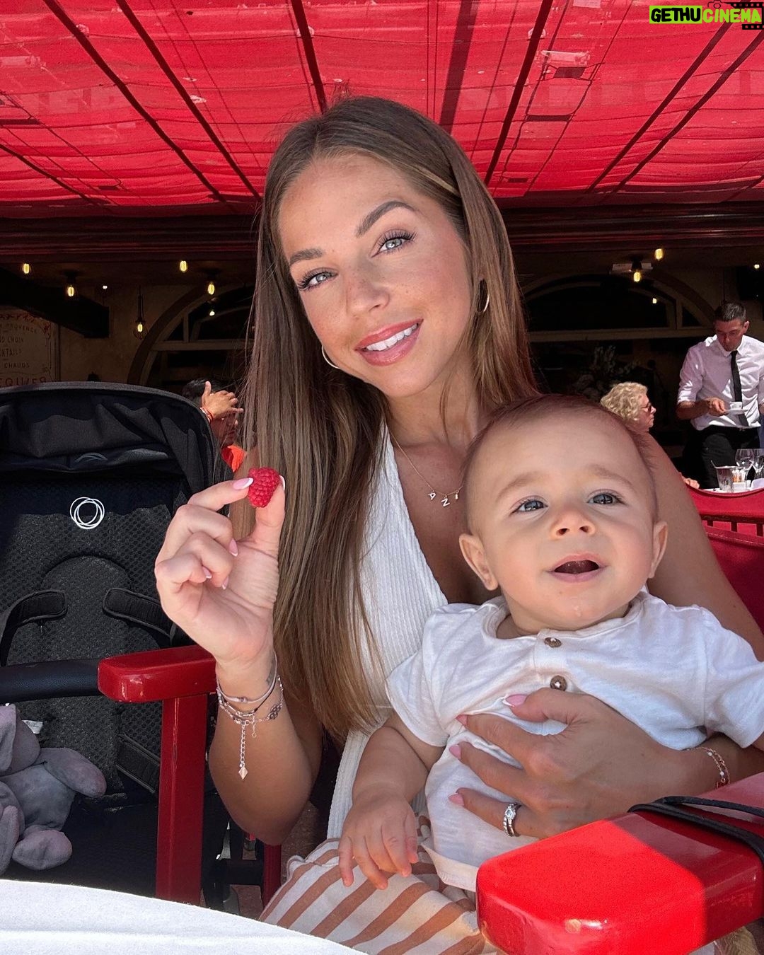 Maddy Burciaga Instagram - Une journée a St Tropez 🫶🏼❤️