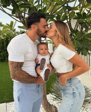 Maddy Burciaga Instagram - Photo de Famille 🫶🏼❤️