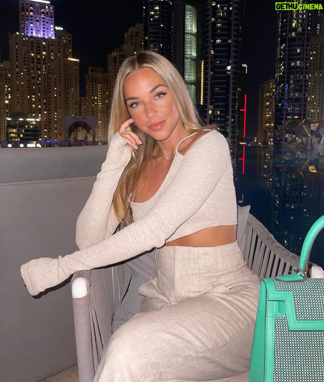 Maddy Burciaga Instagram - Night Out ✨ Dubai Marina Adresss